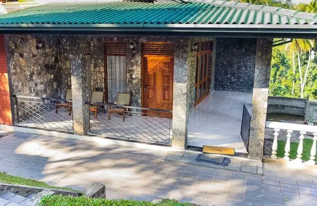 AA Circuit bungalow