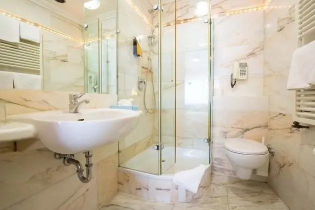 AAAA Hotelwelt Kübler - Banyo Tipleri