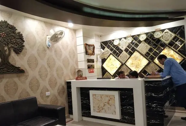 Hotel Aadesh Palace - Dış Mekan
