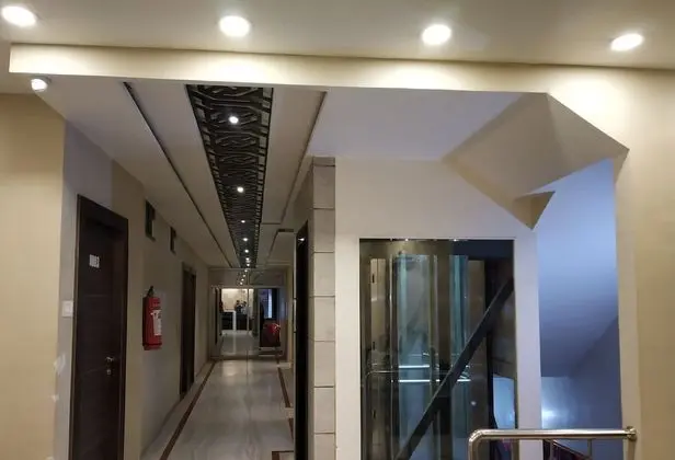 Hotel Aadesh Palace - Lobi