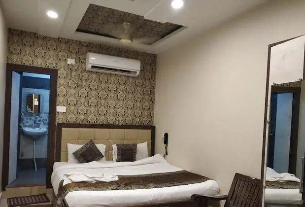 Hotel Aadesh Palace - Oda