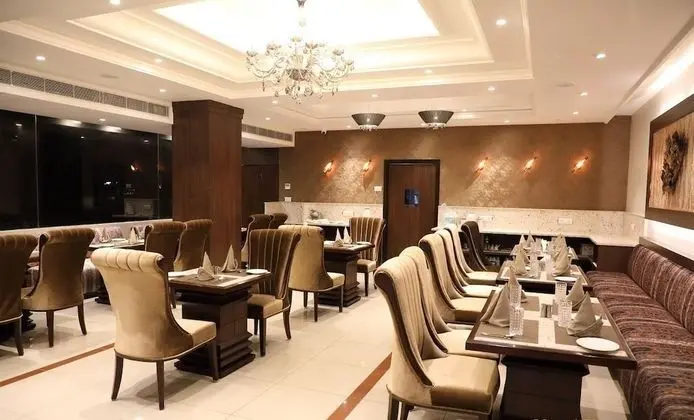 Aagaaz for Luxury Stay and Celebration - Yerinde Yemek