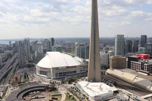 Aaira Suites CN Tower View