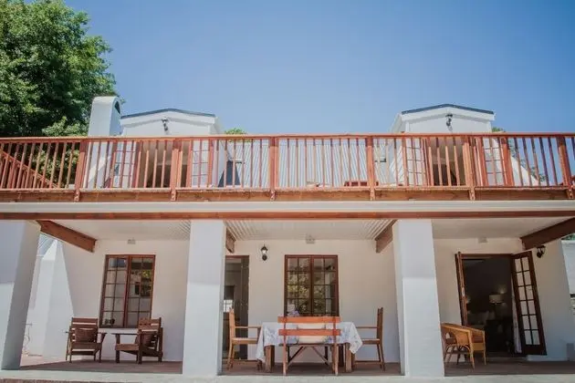 Aan de Oever Guesthouse