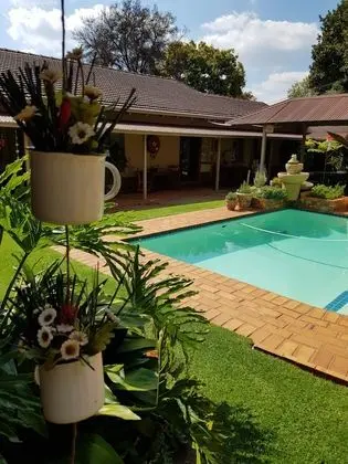 Aandbloem Guest House - Havuz