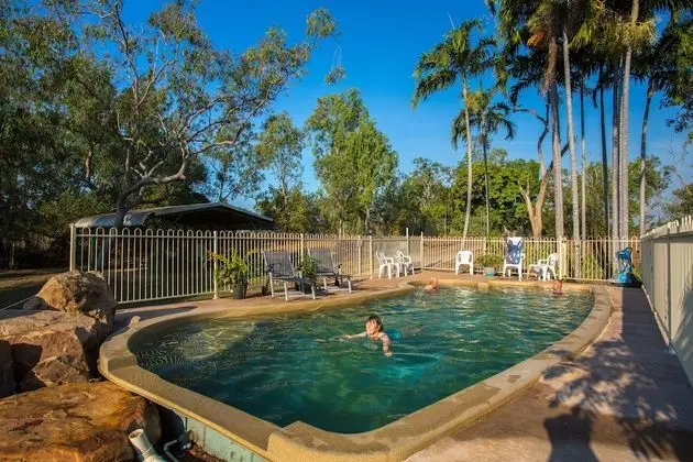 AAOK Lakes Resort & Caravan Park - Havuz
