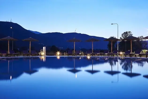 Aar Hotel & Spa Ioannina - Havuz