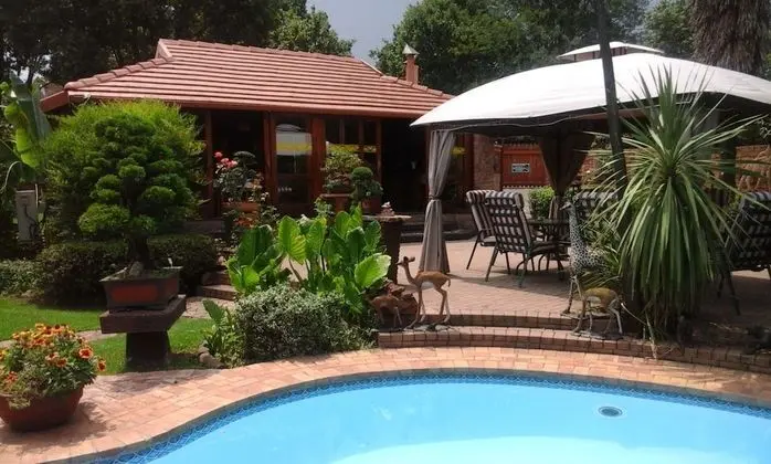 Aark Guest Lodge - Havuz