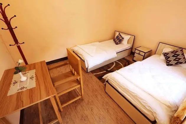 Aarya Chaitya Inn - Oda