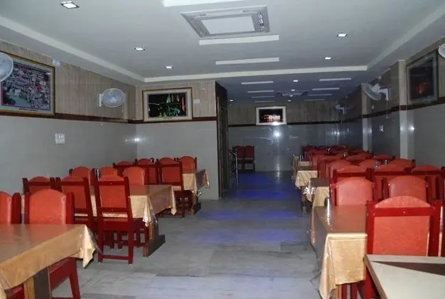 Hotel Aashiyana & Restaurant - Yerinde Yemek
