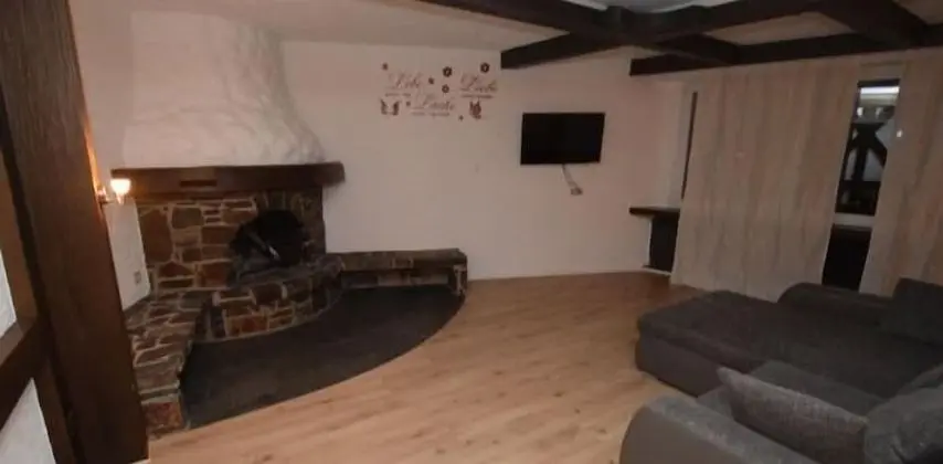 AB Apartment 133