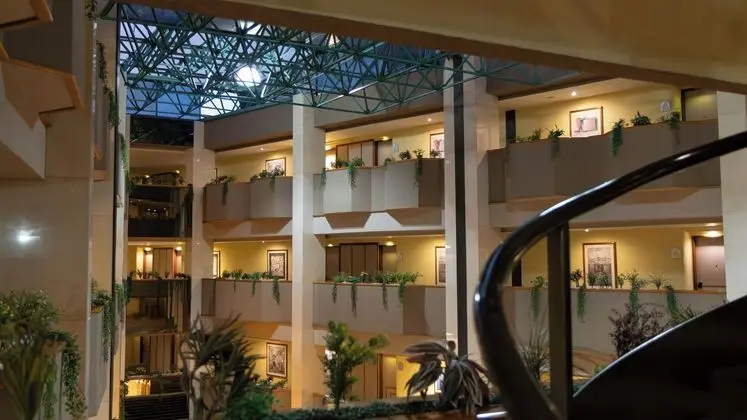 Abastos Plaza - Dış Mekan