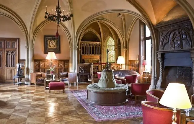 Abbaye Des Vaux De Cernay - Lobi