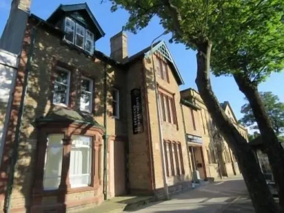 Abbey Apartments - Genel