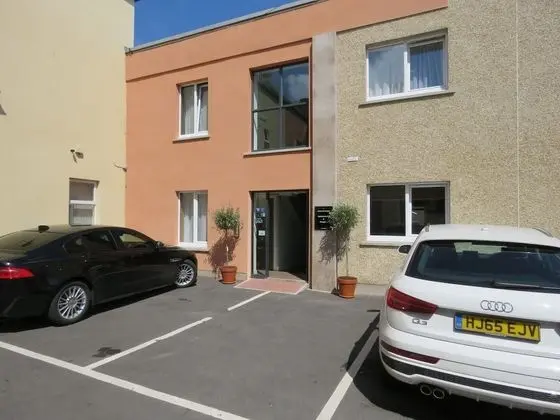 Abbey Apartments - Lobi