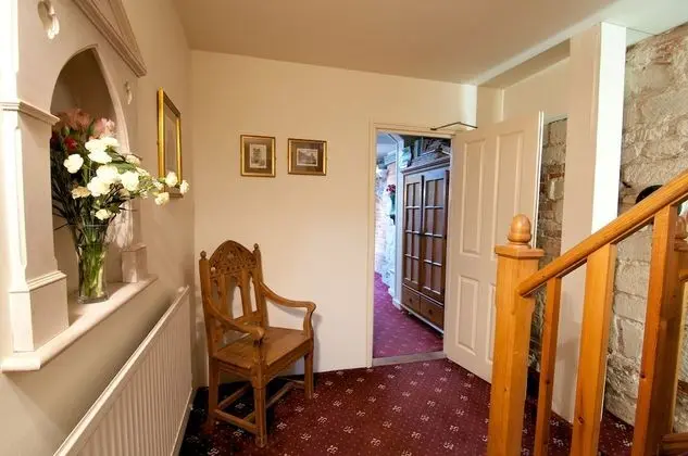 The Abbey Hotel and Apartments - Lobi