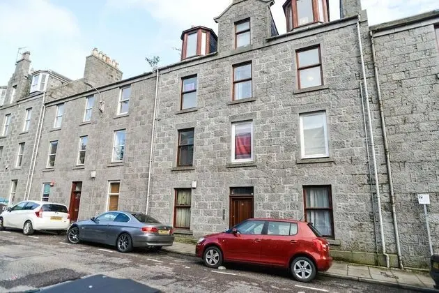 Aberdeen City Modern Apartment