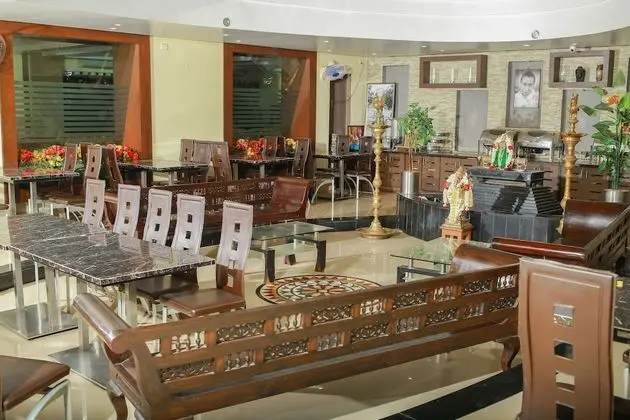 Hotel Abi Krishna - Yerinde Yemek