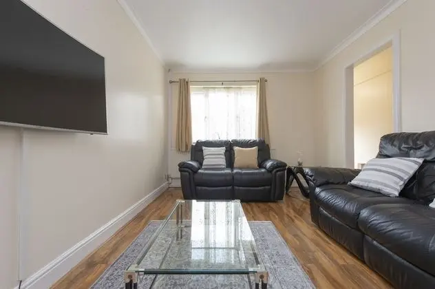 Abkat Holiday Home - İç Mekan