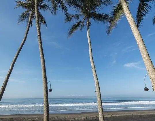 Absolute Beachfront Romantic Villa Laut - Plaj