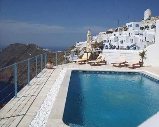 Absolute Bliss Imerovigli Suites