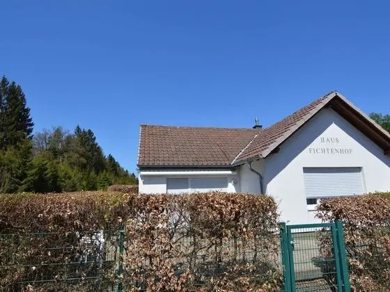 Absolute Detached Holiday House at the Edge of the Forest - 1