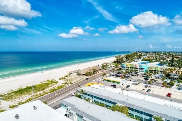 Absolute Paradise Ami-private Beach Access-water Views From Every Window-heated Pool- Walk To 14 Restaurants