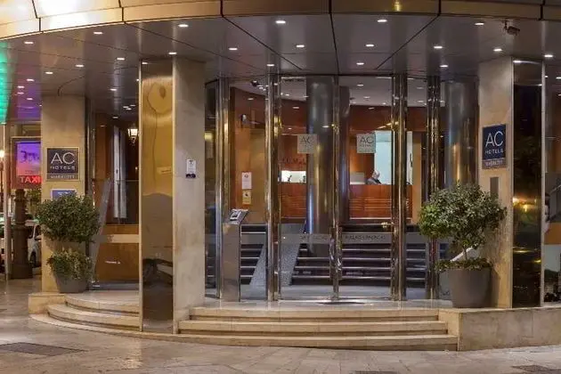 AC Hotel Málaga Palacio by Marriott - Genel
