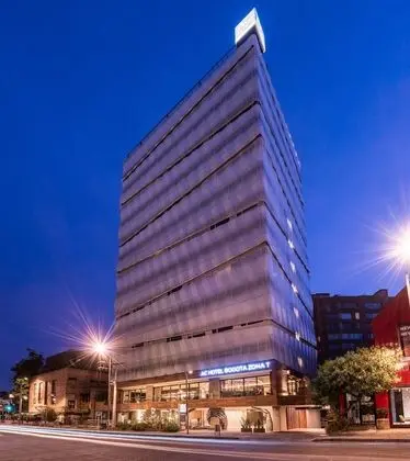 AC Hotel by Marriott Bogota Zona T - Dış Mekan