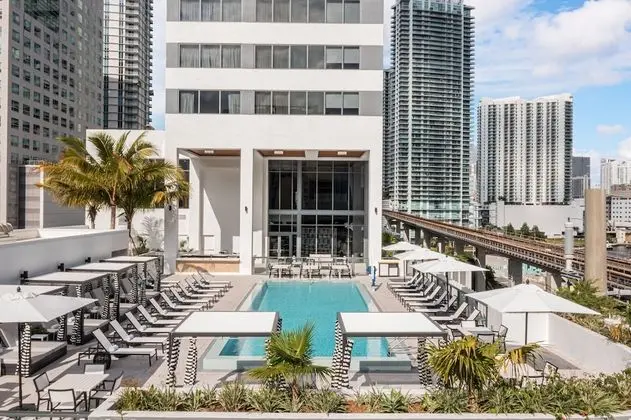 AC Hotel by Marriott Miami Brickell - Havuz