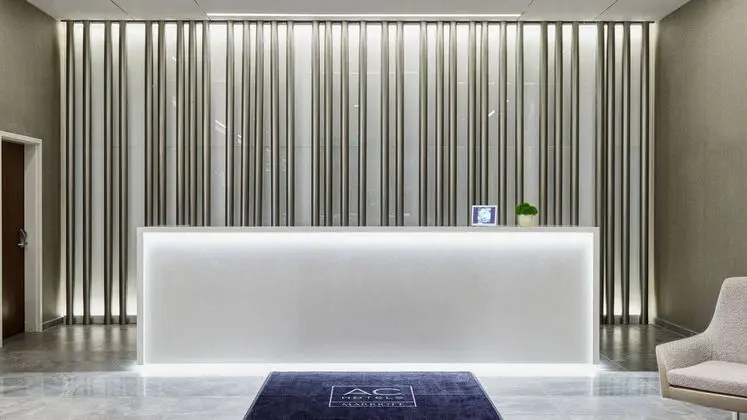 AC Hotel Raleigh North Hills - Lobi