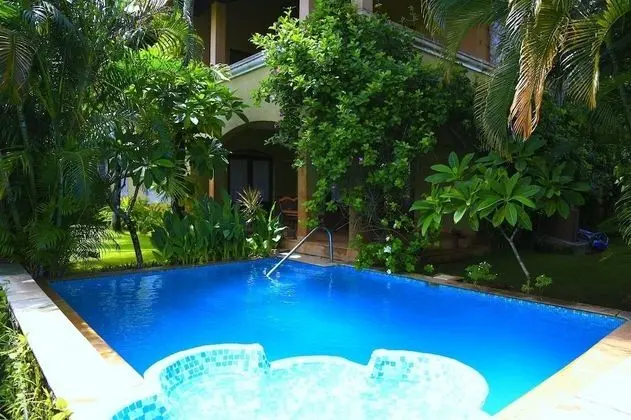 The Acacia Villa - Candy Floss