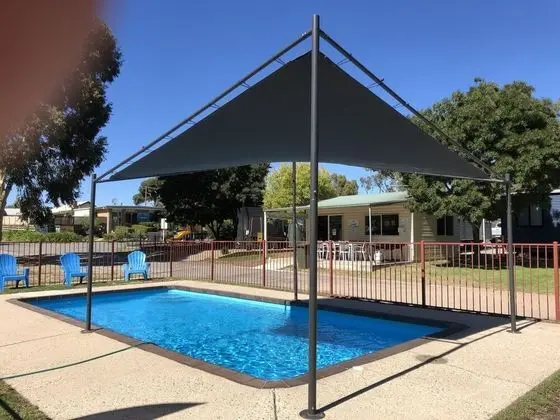 Acacia Caravan Park - Havuz