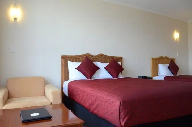 Acacia Court - Genel