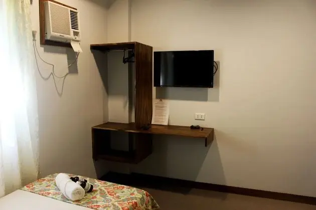ACACIA GARDEN INN