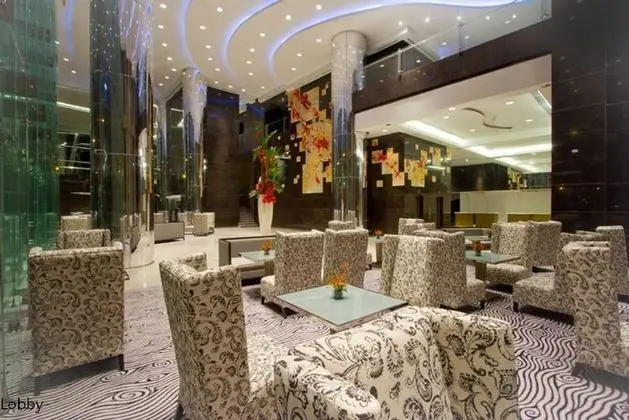 Acacia Hotel Manila - Lobi
