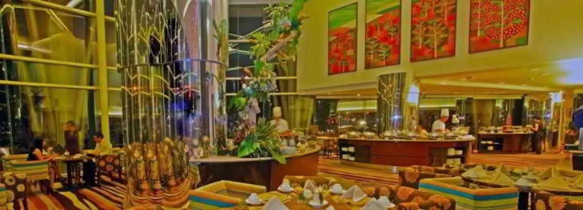 Acacia Hotel Manila - Yeme / İçme
