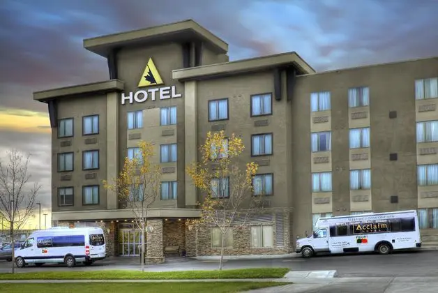 Acclaim Hotel Calgary Airport