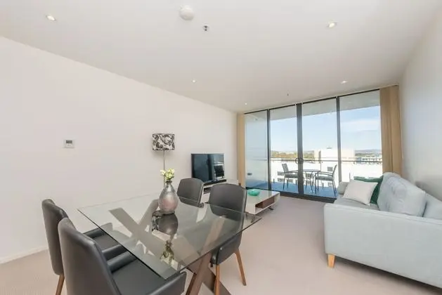 Accommodate Canberra - Manhattan - Öne Çıkan Resim