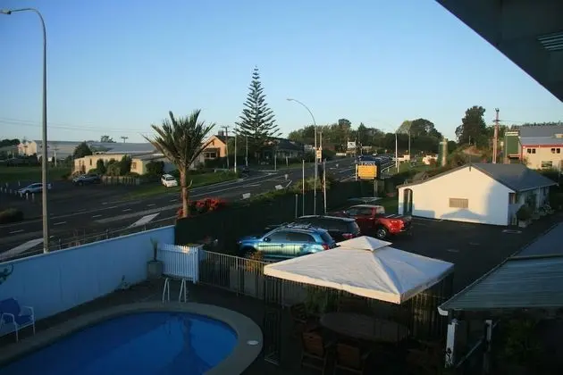 Accommodation Te Puna - Havuz