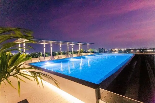 Accra Luxury Apartments at The Lennox - Havuz