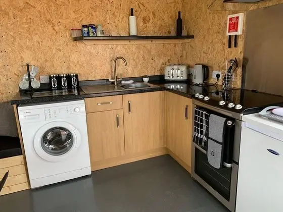 Acdc Glamping, Campervan , Caravan and Tent Resort - Bar