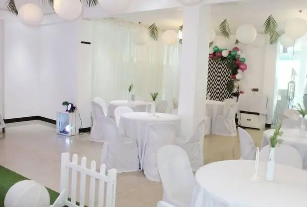 Ace Francis Hotel - Yerinde Yemek