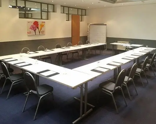 ACHAT Comfort Airport & Messe Stuttgart - İş / Konferans