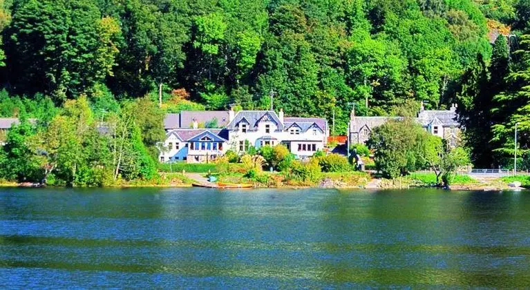 Achray House Hotel & Lodges