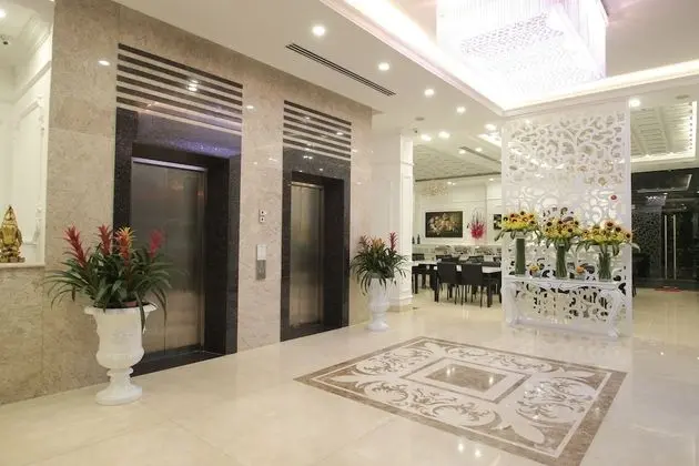 Acnos Grand Hotel - Lobi