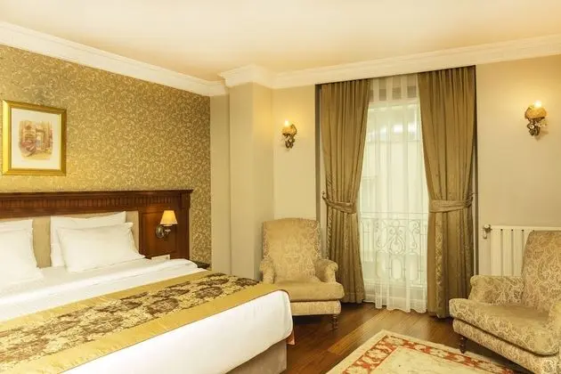 Acra Hotel