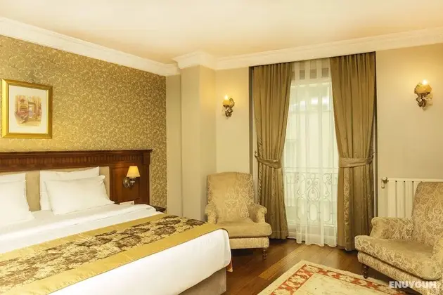 Acra Hotel