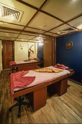 Acron Candolim Regina - Spa