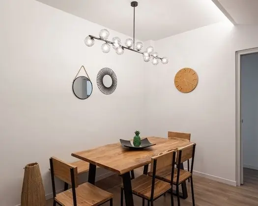 Acropolis Holmes Residence - Yerinde Yemek